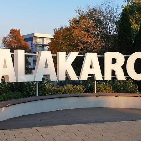 זלקרוס Ta'Karos Apartman מראה חיצוני תמונה