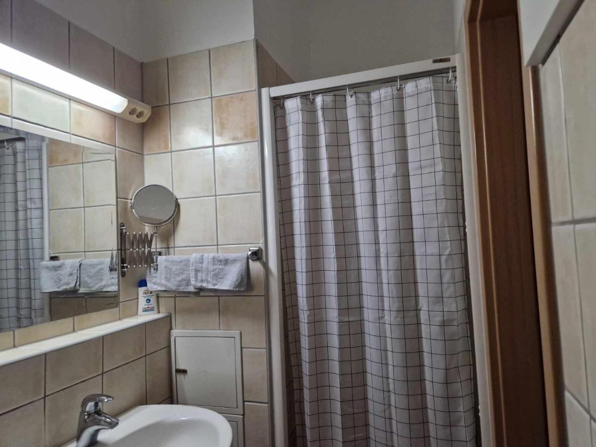 זלקרוס Ta'Karos Apartman מראה חיצוני תמונה